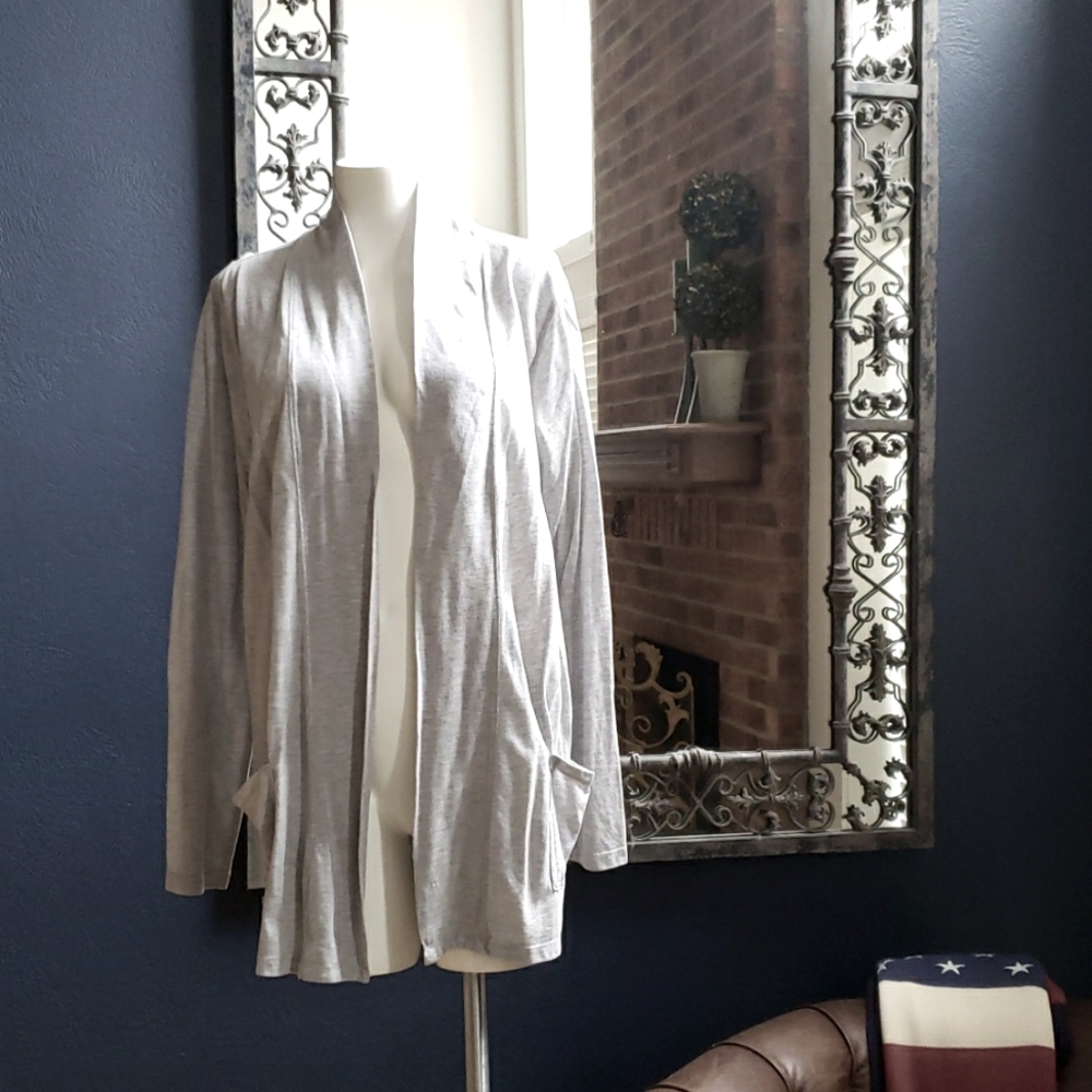 Bass Silver Gray Cardigan